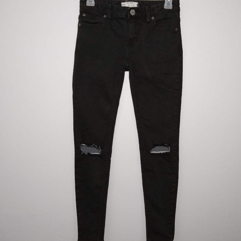 Free People Women's Sz. 24 Black Skinny Jeans